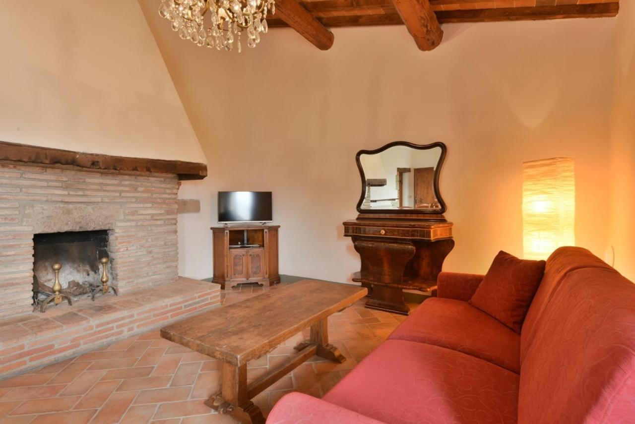 Agriturismo I Poggilunghi Чивителла-ин-Валь-ди-Кьяна Экстерьер фото
