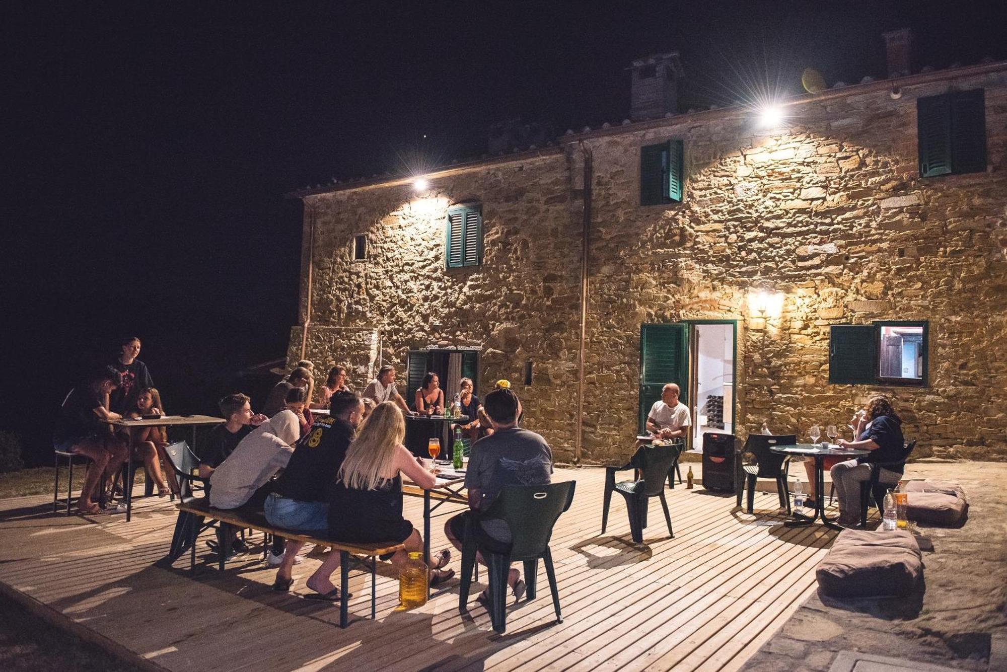 Agriturismo I Poggilunghi Чивителла-ин-Валь-ди-Кьяна Экстерьер фото